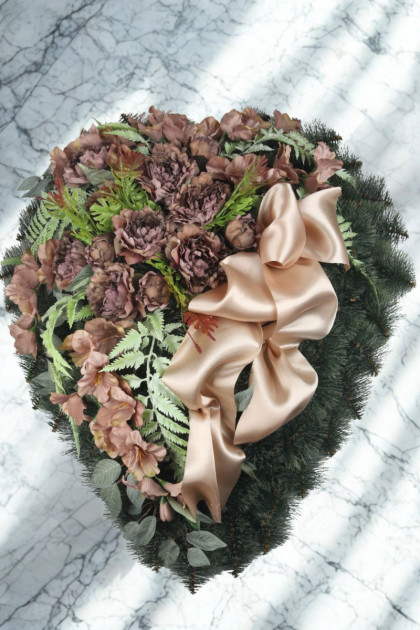 Veniec borovica  - peónia, gladiola