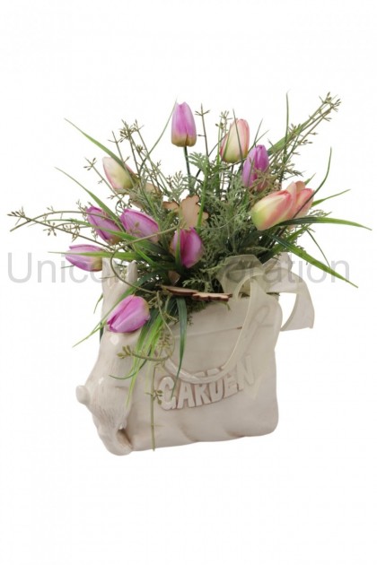Zajac črep. + tulipány