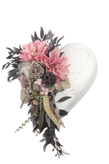 Aranžmán plast. srdce - kytica ruža, dálie