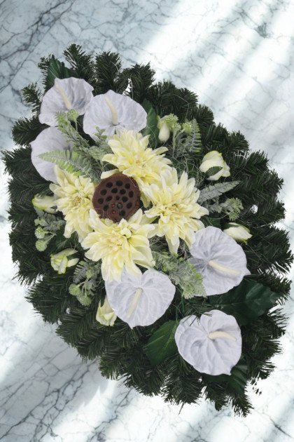 Veniec   ikebana - antúria, dálie