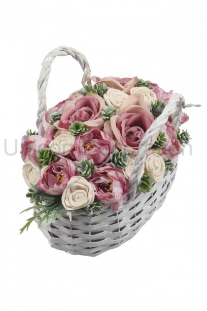 Prútený košík biely - peónia, sušené ruže
