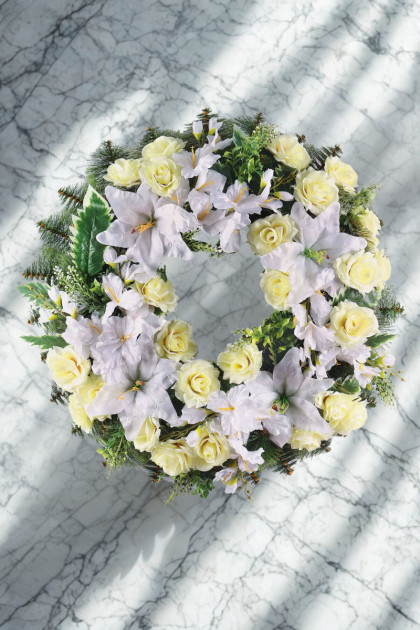 Veniec grécky borovica, ruža, ľalia