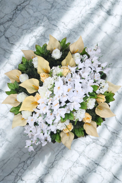 Veniec plný - borovica   kála a gladiola