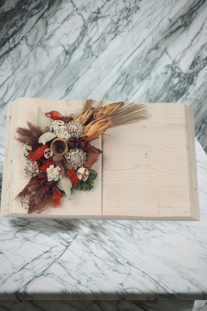 Kniha 40 cm drev. prírodná - naaranžovaná