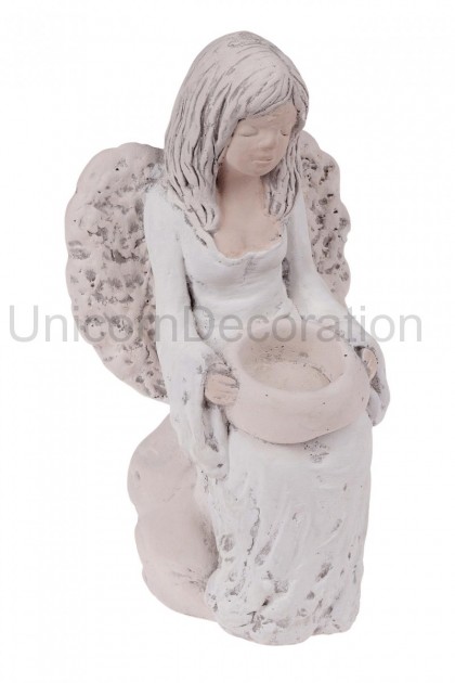 Anjel-víla sediaca na kameni (svietnik)