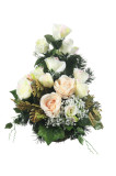 Aranžmán betón s trsom ruží + doplnky