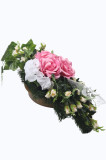 Aranžmán betón s mini ružičkami 
